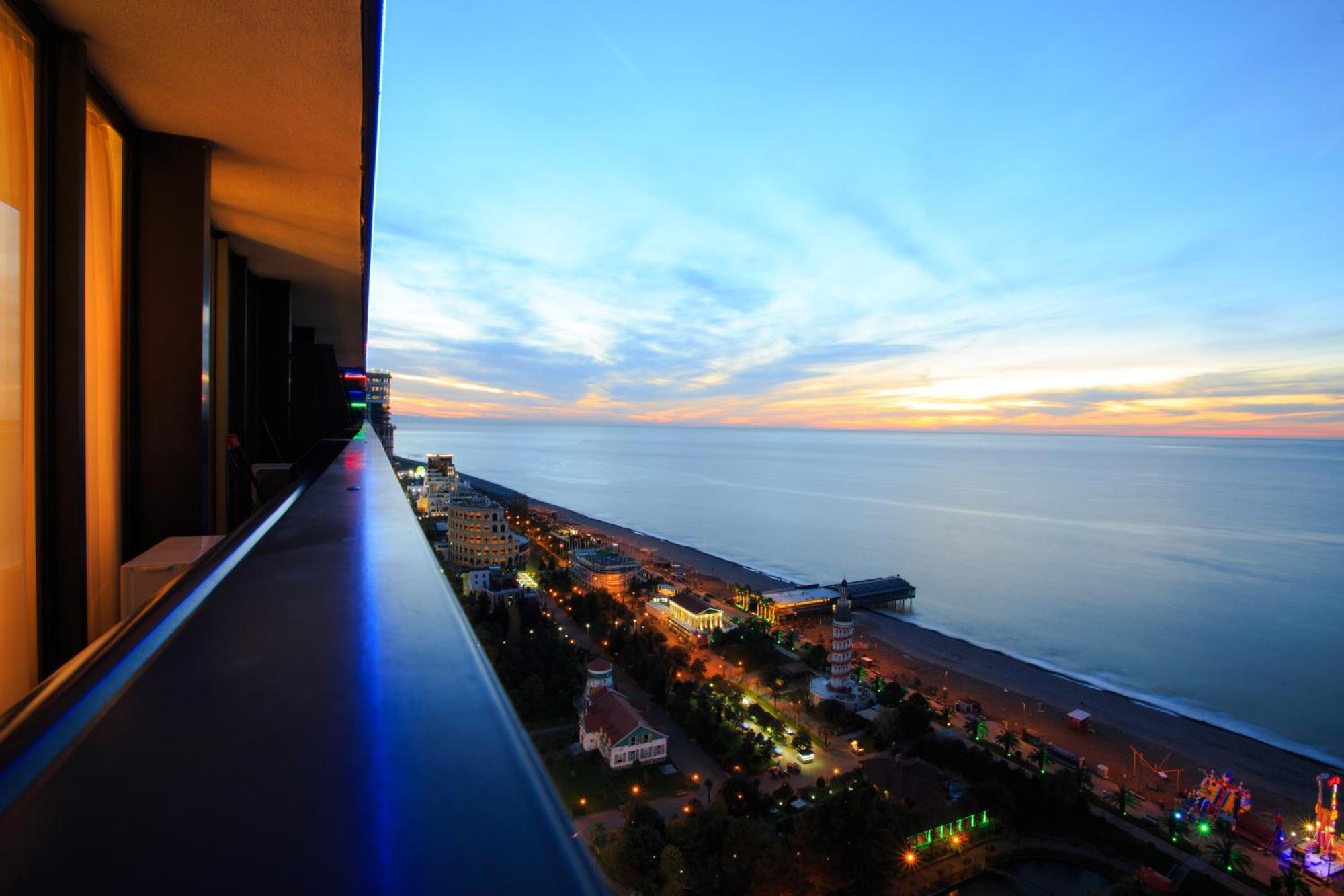 Orbi City Sea View Batumi Eksteriør bilde